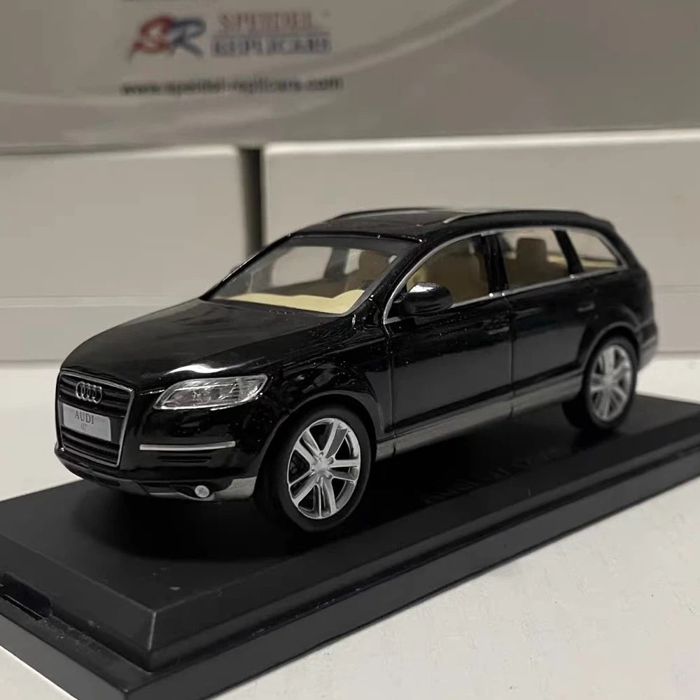 [Hachette] 1:43 Audi 2005 Q7 Black Model Car Die-Cast