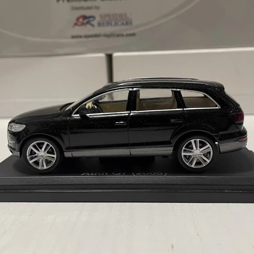 [Hachette] 1:43 Audi 2005 Q7 Black Model Car Die-Cast