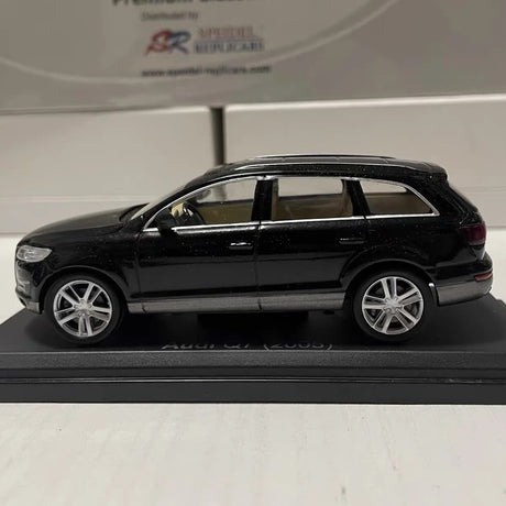 [Hachette] 1:43 Audi 2005 Q7 Black Model Car Die-Cast
