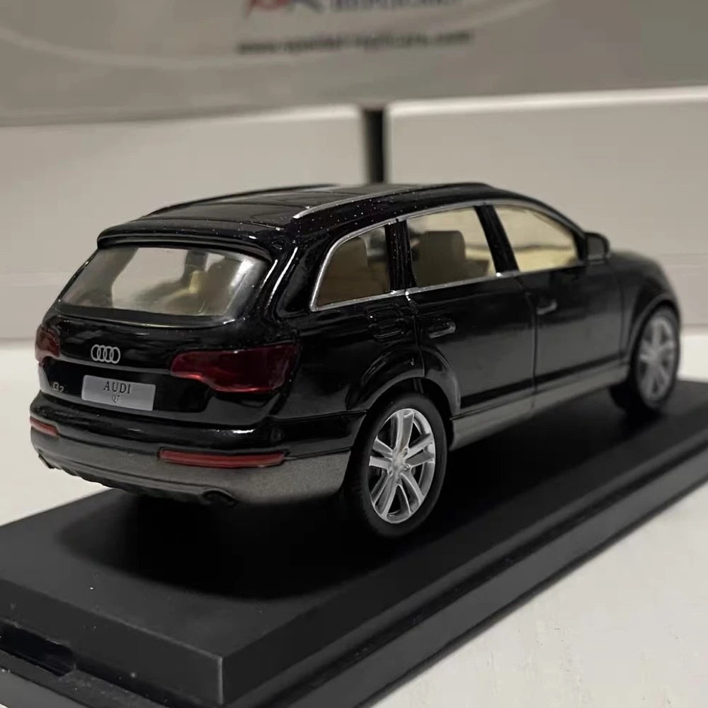 [Hachette] 1:43 Audi 2005 Q7 Black Model Car Die-Cast