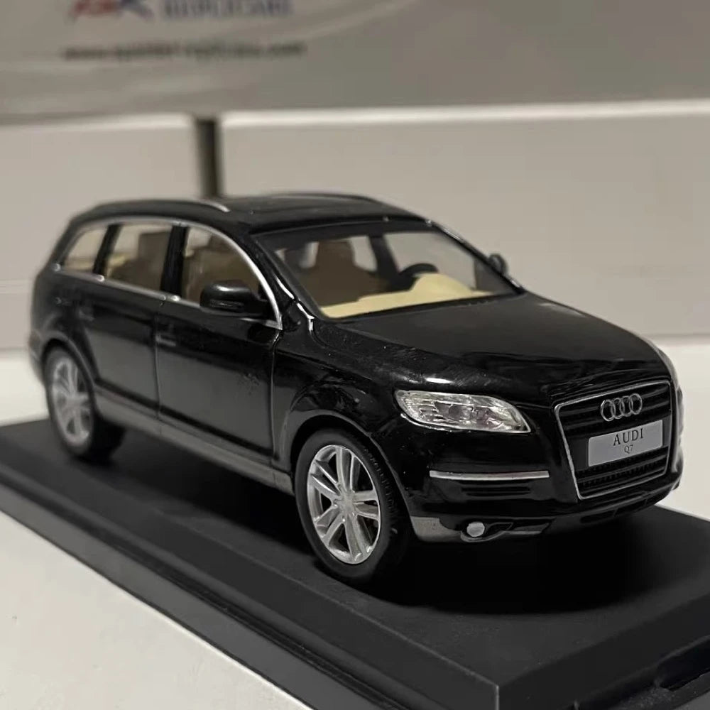 [Hachette] 1:43 Audi 2005 Q7 Black Model Car Die-Cast