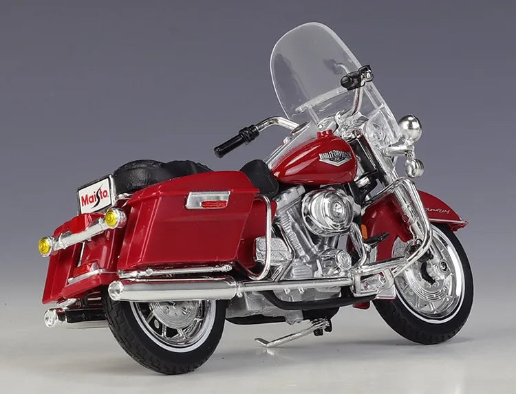 1:18 Harley-Davidson 1999 FLHR Road King Motorcycle Model