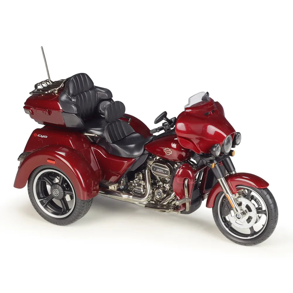 1:12 Harley-Davidson 2021 CVO Tri Glide Motorcycle Model