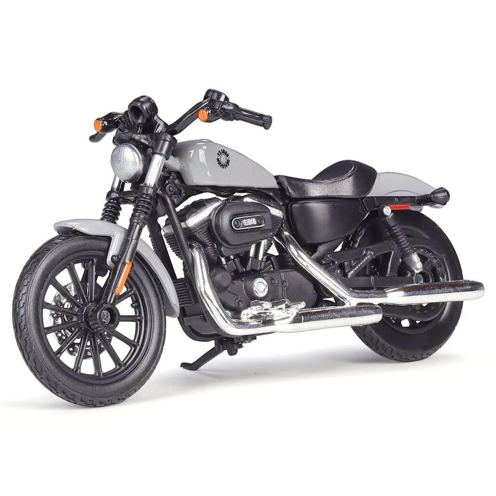 1:18 Harley-Davidson 2022 Sportster Iron 883 Motorcycle Model