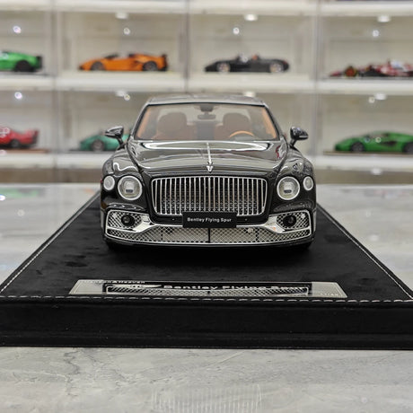 Henson & Heaven Bentley 2024 Flying Spur Black 1:18 – Sammelobjekt-Resin-Modellharz