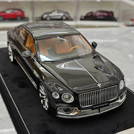 Henson & Heaven Bentley 2024 Flying Spur Black 1:18 – Sammelobjekt-Resin-Modellharz