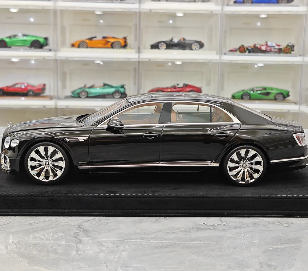 Henson & Heaven Bentley 2024 Flying Spur zwart 1:18 – Collectible resin Model resin