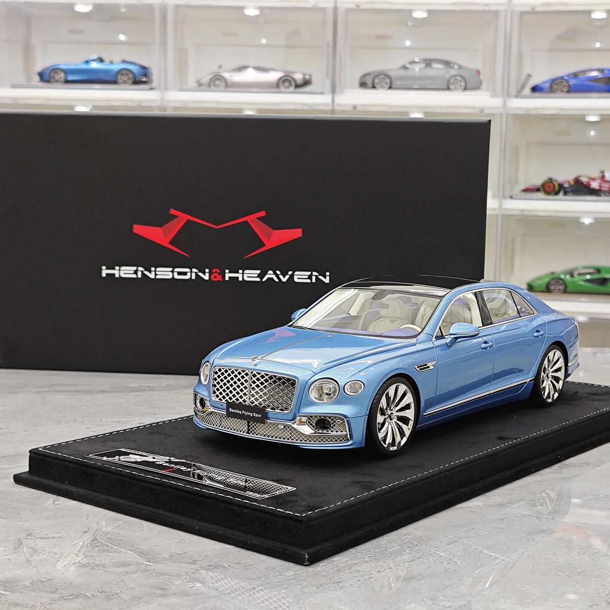 Henson & Heaven Bentley 2024 Flying Spur Blue 1:18 – keräilyhartsimalli