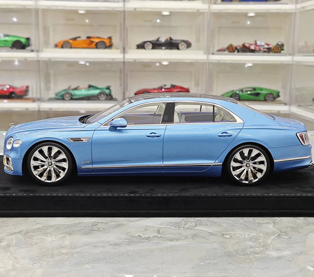 Henson & Heaven Bentley 2024 Flying Spur Blue 1:18 – keräilyhartsimalli