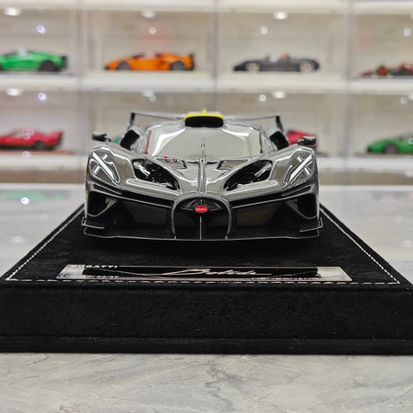 Henson & Heaven Bugatti 2021 Bolide Black 1:18 – Collectible Resin Model Resin