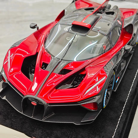 Henson & Heaven Bugatti 2021 Bolide Red 1:18 – Collectible Resin Model Resin