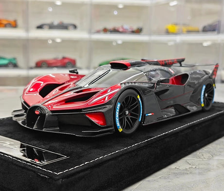 Henson & Heaven Bugatti 2021 Bolide Red 1:18 – Collectible Resin Model Resin
