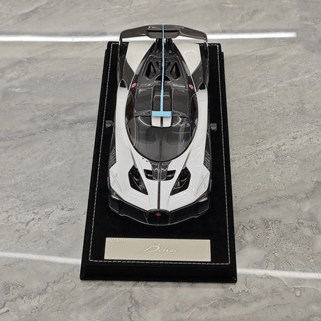 Henson & Heaven Bugatti 2021 Bolide White 1:18 – Collectible Resin Model Resin