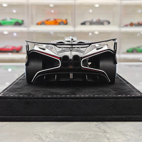 Henson & Heaven Bugatti 2021 Bolide White 1:18 – Collectible Resin Model Resin