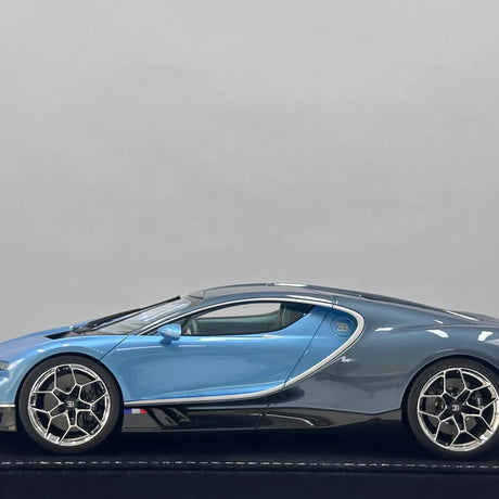 Henson & Heaven Bugatti 2026 Tourbillon Blue 1:18 – Sammelobjekt-Resin-Modellharz