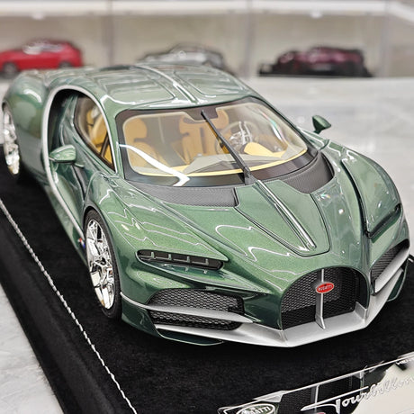 Henson & Heaven Bugatti 2026 Tourbillon Green 1:18 – Resina da collezione per modelli di resina