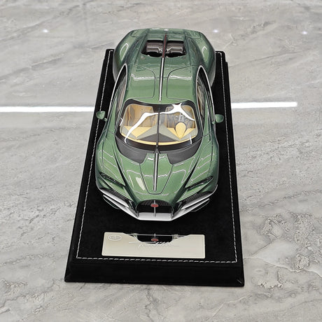 Henson & Heaven Bugatti 2026 Tourbillon Green 1:18 – Resina da collezione per modelli di resina