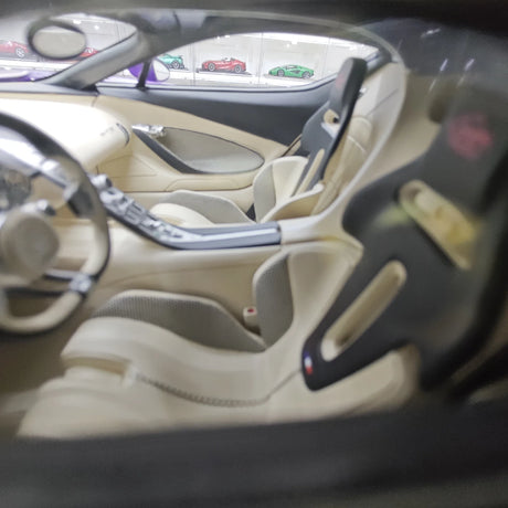 Henson & Heaven Bugatti 2026 Tourbillon Purple 1:18 – Resina da collezione per modelli in resina