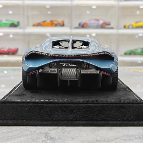 Henson & Heaven Bugatti 2026 Tourbillon Silber und Blau 1:18 – Sammelobjekt-Resin-Modellharz