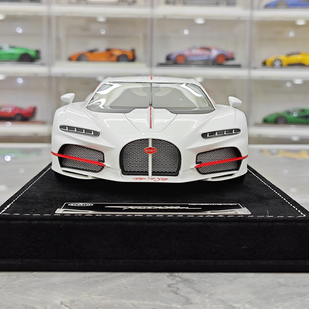 Bugatti 2026 Tourbillon White 1:18 resin model car by Henson & Heaven - view 1