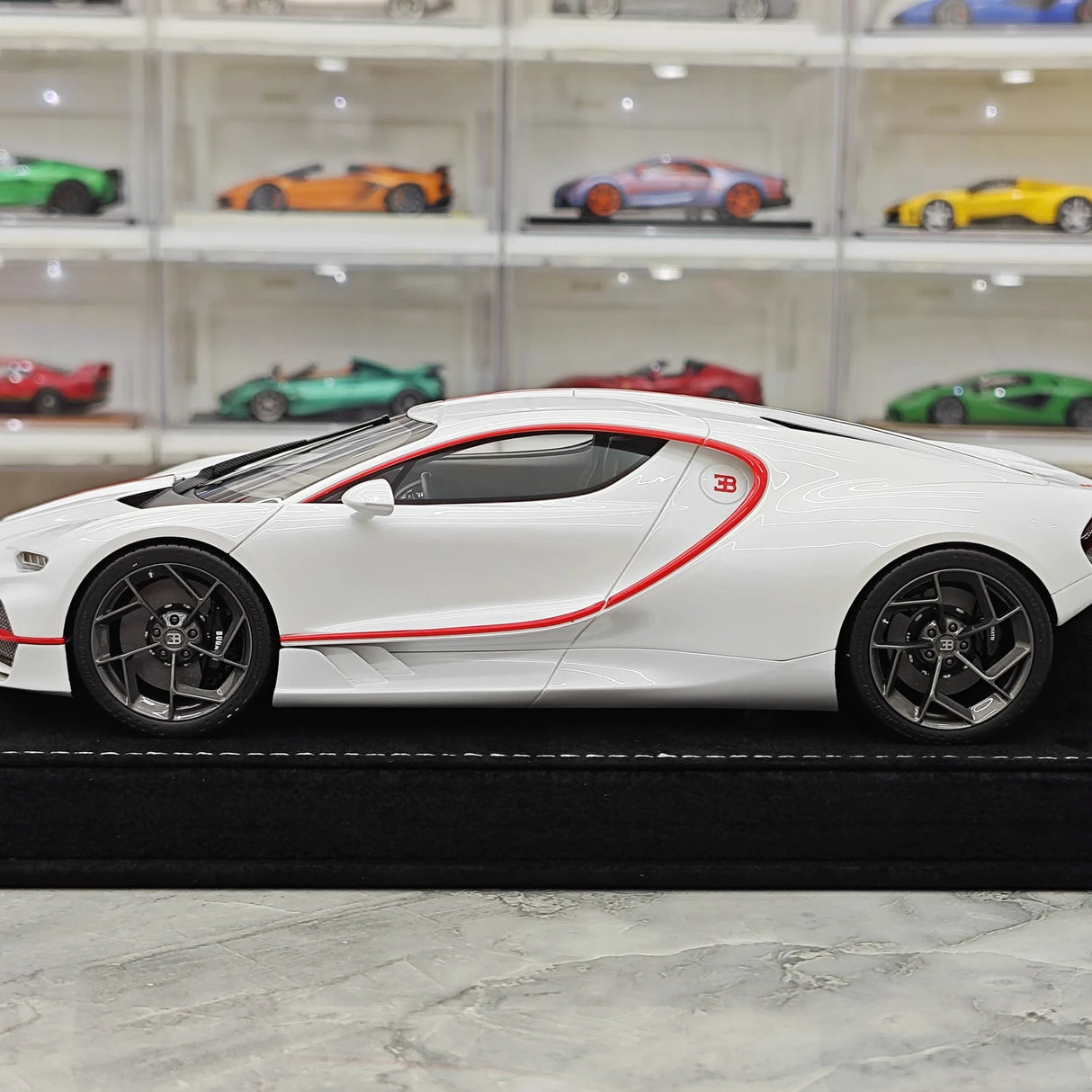Bugatti 2026 Tourbillon White 1:18 resin model car by Henson & Heaven - view 5