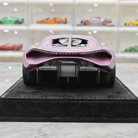Henson & Heaven Bugatti 2026 Tourbillon 1:18 bianco e rosa – Resina da collezione per modelli in resina