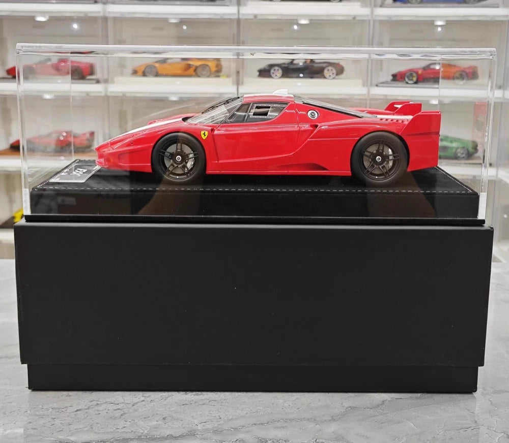 [Henson & Heaven] 1:18 Ferrari 2005 FXX レッド モデルカー レジン