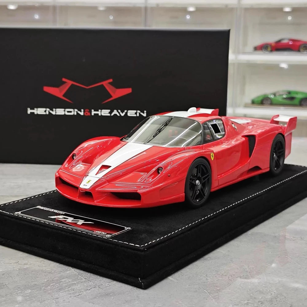 [Henson & Heaven] 1:18 Ferrari 2005 FXX レッド モデルカー レジン
