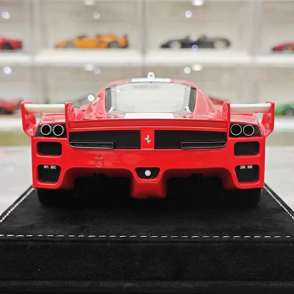 [Henson & Heaven] 1:18 Ferrari 2005 FXX レッド モデルカー レジン