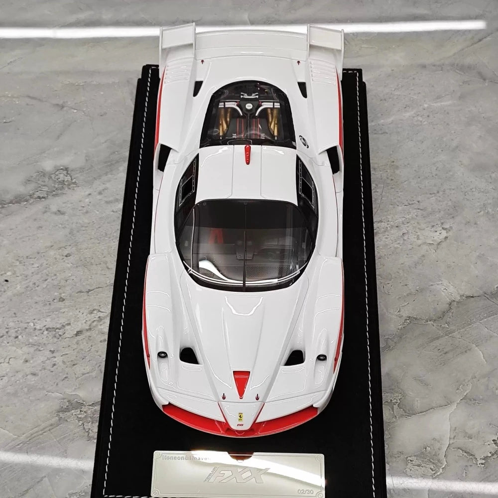 [Henson & Heaven] 1:18 Ferrari 2005 FXX White Model Car Resin