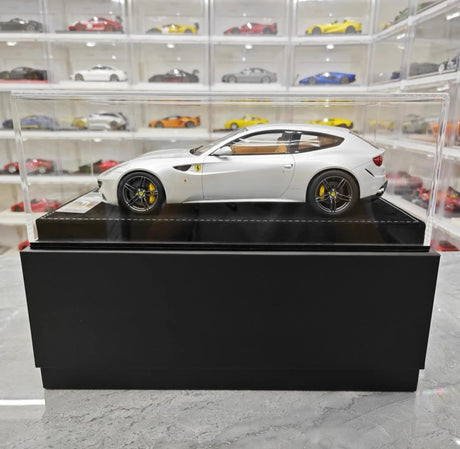 [Henson & Heaven] 1:18 Ferrari 2011 FF silver modellbil harts
