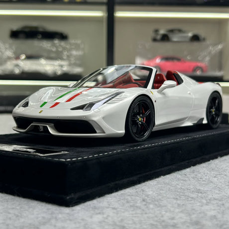 Henson & Heaven Ferrari 2014 458 Speciale Aperta White Italian Flag 1:18 – Modello in resina collezionabile