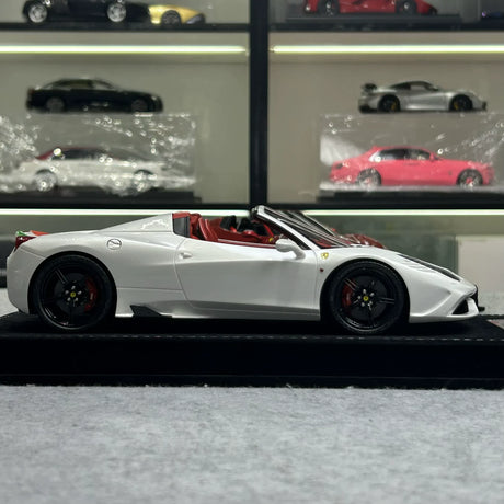 Henson & Heaven Ferrari 2014 458 Speciale Aperta White Italian Flag 1:18 – Modello in resina collezionabile
