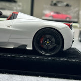 Henson & Heaven Ferrari 2014 458 Speciale Aperta White Italian Flag 1:18 – Collectible Resin Model Resin