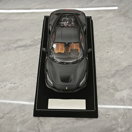 Henson & Heaven Ferrari 2019 F8 Tributo Black 1:18 – Resina modello in resina collezionabile