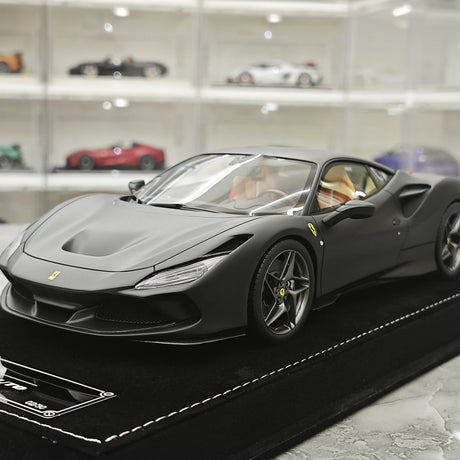 Henson & Heaven Ferrari 2019 F8 Tributo Black 1:18 – Resina modello in resina collezionabile