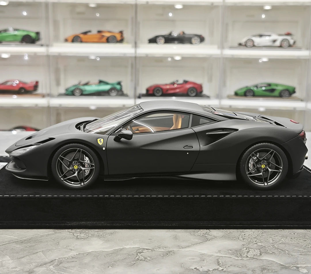 Henson & Heaven Ferrari 2019 F8 Tributo Black 1:18 – Resina modello in resina collezionabile