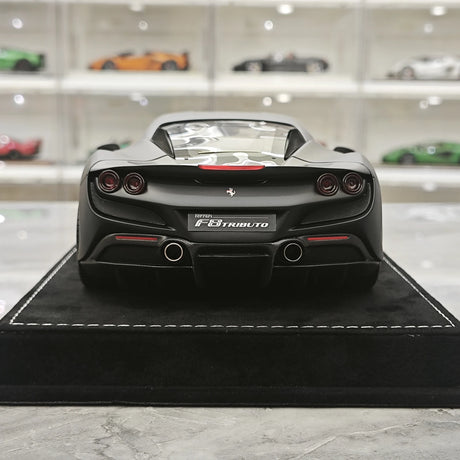 Henson & Heaven Ferrari 2019 F8 Tributo Black 1:18 – Resina modello in resina collezionabile