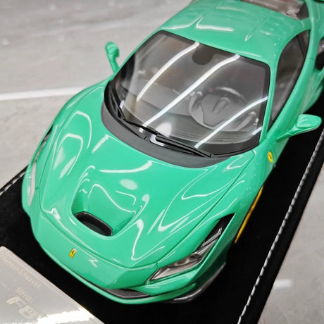[Henson & Heaven] 1:18 Ferrari 2019 F8 Tributo Green Model Car Resin