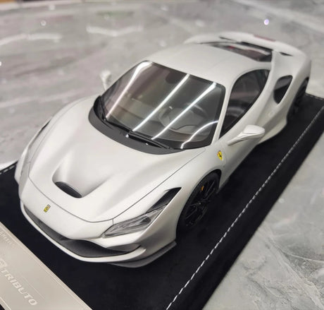 [Henson & Heaven] 1:18 Ferrari 2019 F8 Tributo Silver Model Car Resin