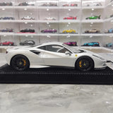 [Henson & Heaven] 1:18 Ferrari 2019 F8 Tributo Silver Model Car Resin