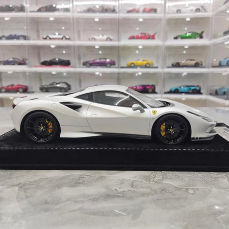 [Henson & Heaven] 1:18 Ferrari 2019 F8 Tributo Silver Model Car Resin