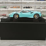 Henson & Heaven Ferrari 2019 F8 Tributo Tiffany Blue 1:18 – Modello in resina collezionabile