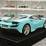 Henson & Heaven Ferrari 2019 F8 Tributo Tiffany Blue 1:18 – Modello in resina collezionabile