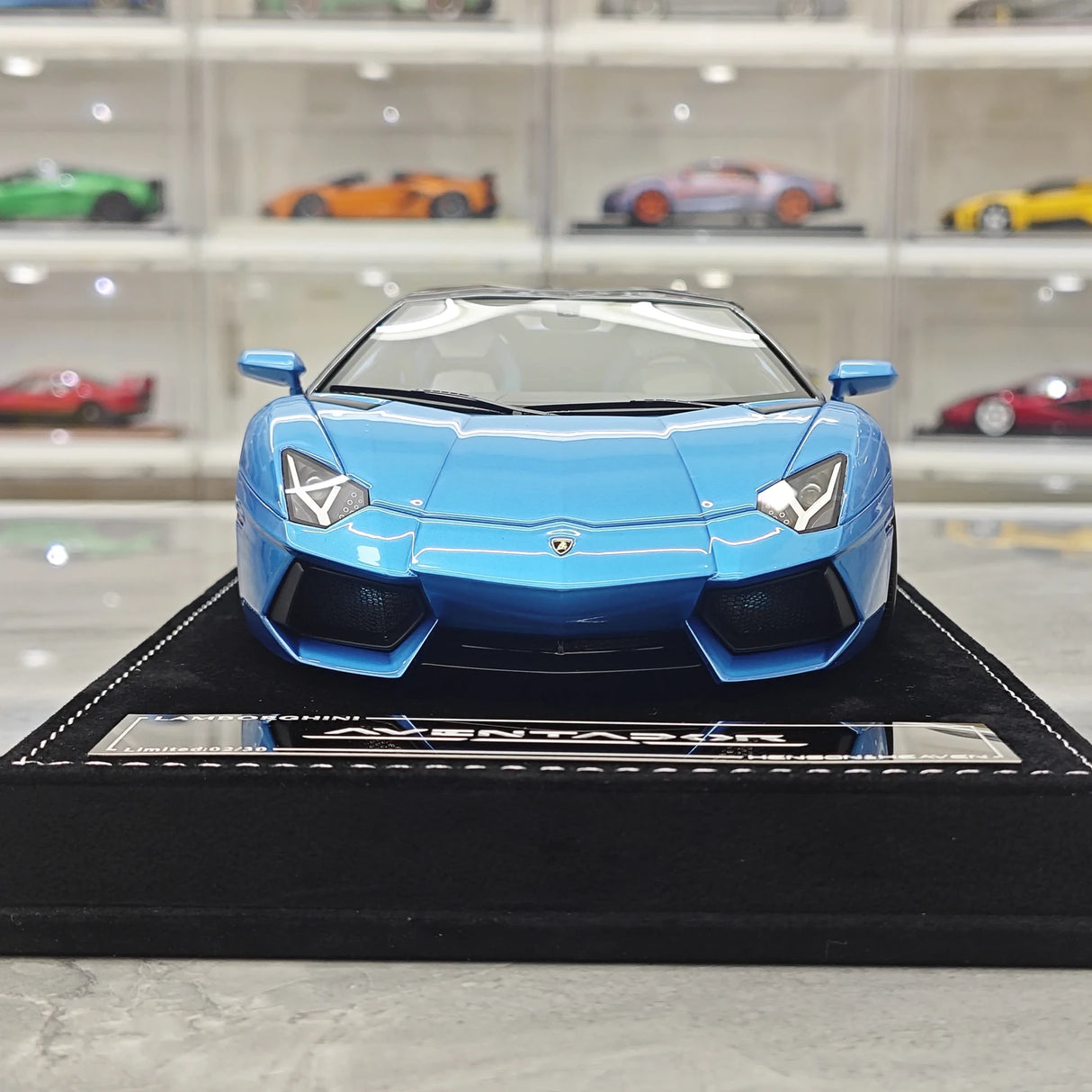Henson & Heaven Lamborghini 2013 Aventador LP700-4 Roadster Azzurro Thetis 1:18 – Resina modello in resina collezionabile