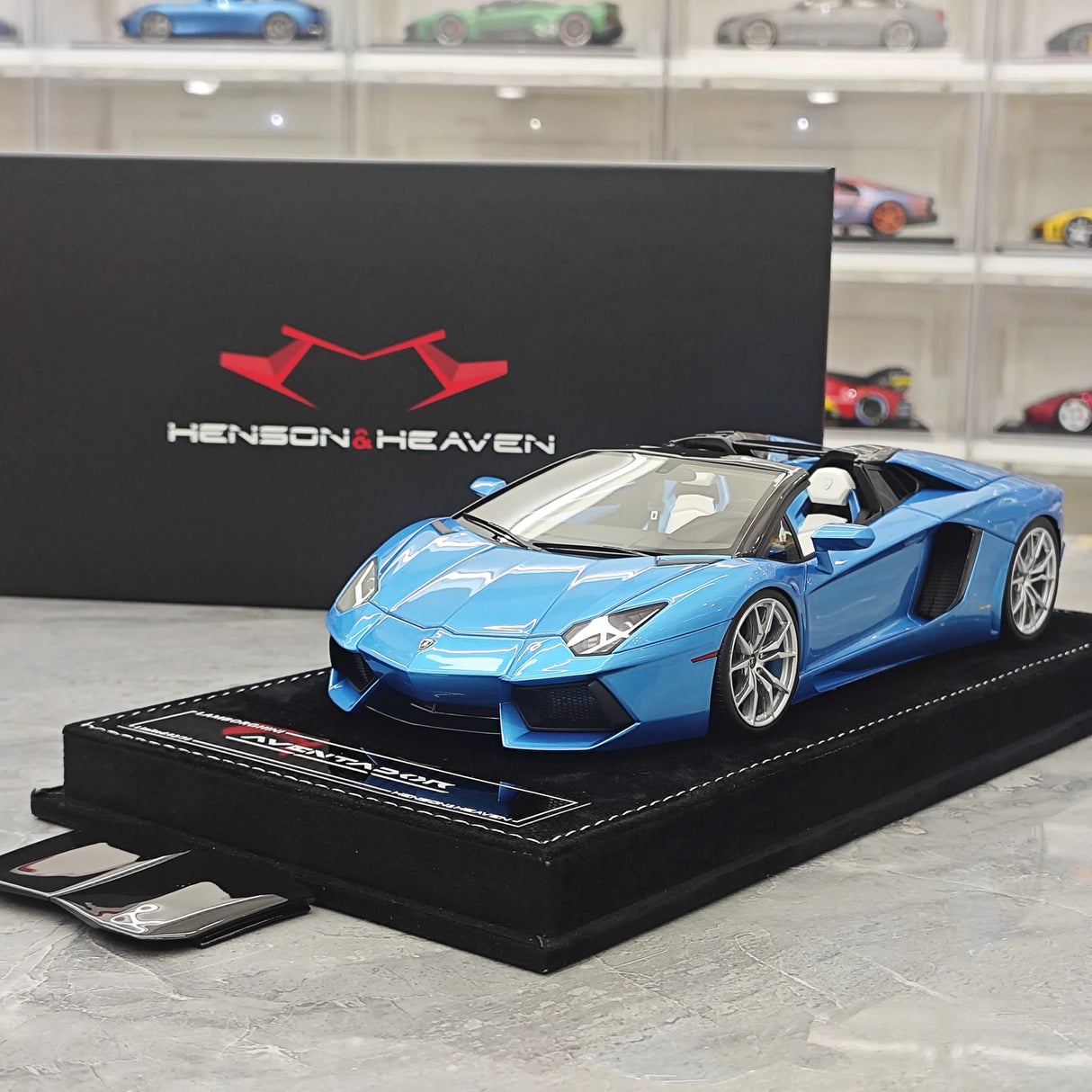 Henson & Heaven Lamborghini 2013 Aventador LP700-4 Roadster Azzurro Thetis 1:18 – Resina modello in resina collezionabile