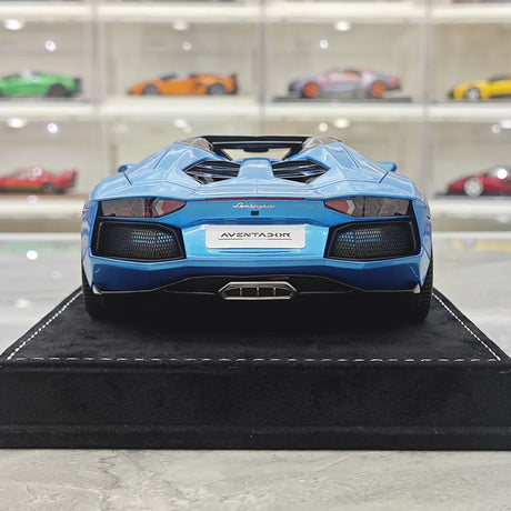 Henson & Heaven Lamborghini 2013 Aventador LP700-4 Roadster Azzurro Thetis 1:18 – Resina modello in resina collezionabile