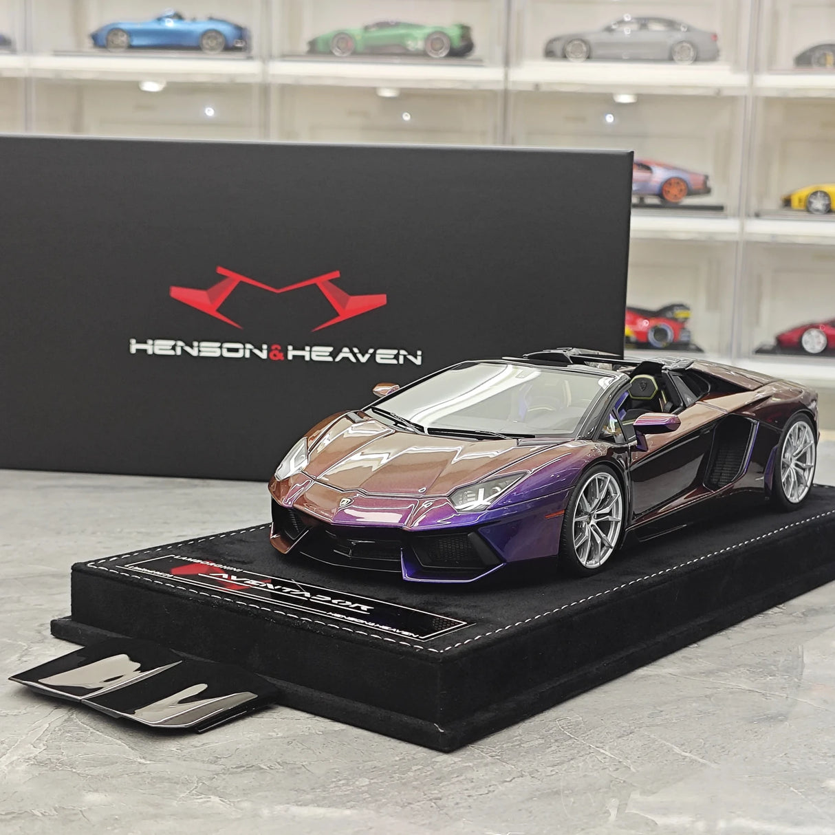 Henson & Heaven Lamborghini 2013 Aventador LP700-4 Roadster Chameleon Purple 1:18 – keräilyhartsimalli