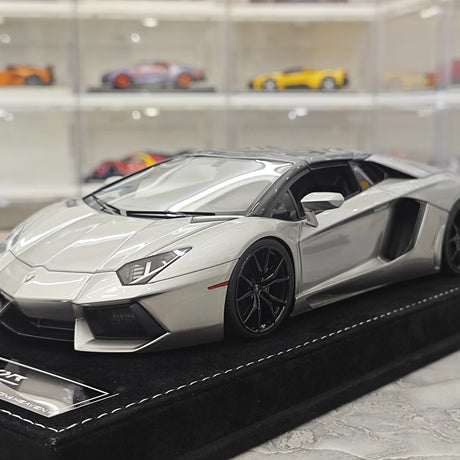 Henson & Heaven Lamborghini 2013 Aventador LP700-4 Roadster Grigio Metalluro 1:18 – Resina da collezione per modelli in resina
