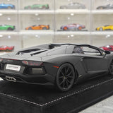 Henson & Heaven Lamborghini 2013 Aventador LP700-4 Roadster Matte Black 1:18 – Collectible Resin Model Resin